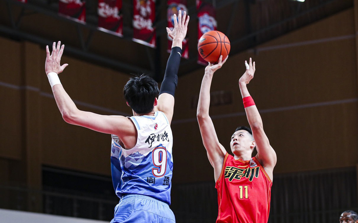 关于内线强攻奏效压制对手阵地的信息 关于内线强攻奏效压制对手阵地的信息